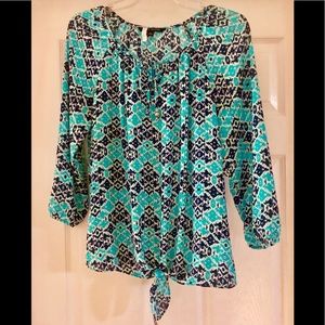 Fun & Flowy Zac & Rachel Top